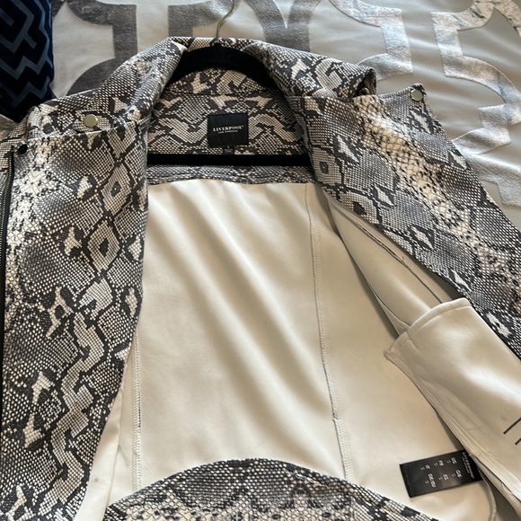 Liverpool jacket size small brand new - Picture 2 of 4